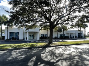 1990 W NASA Blvd, Melbourne, FL for rent Building Photo- Image 1 of 4