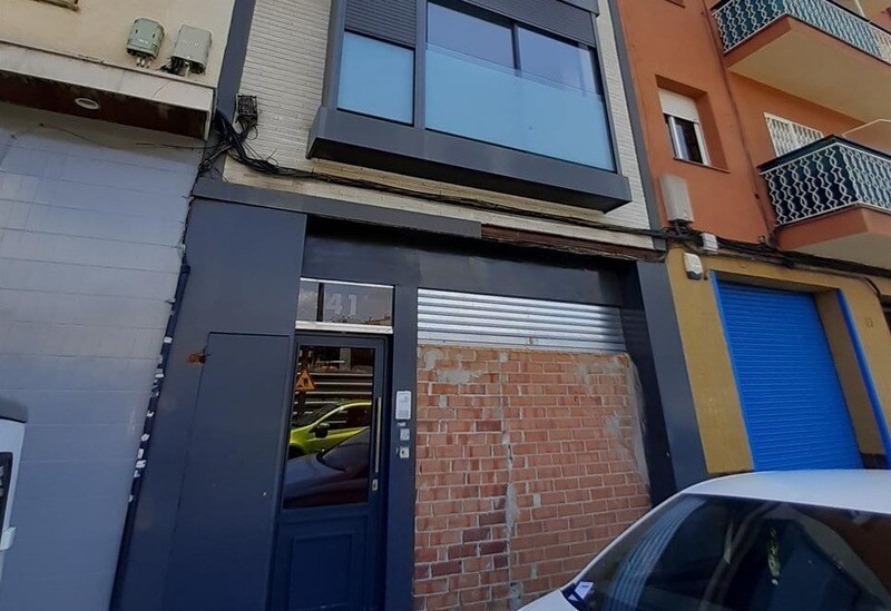 Carrer de Torrijos, Mataró, Barcelona for sale - Building Photo - Image 2 of 3