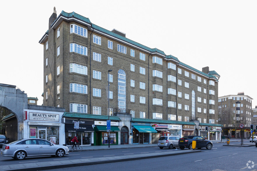 Streatham High Rd, London for rent - Primary Photo - Image 1 of 8