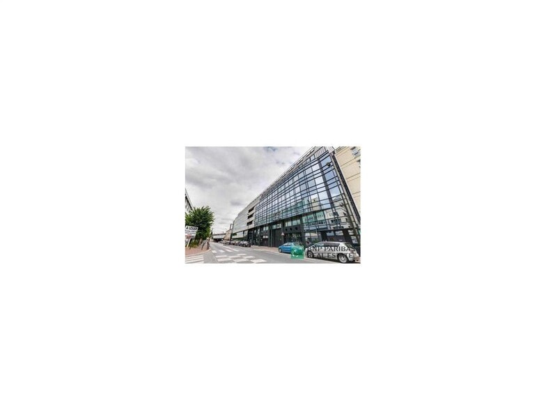 164 Rue Victor Hugo, Levallois-Perret to rent - Building Photo - Image 1 of 14