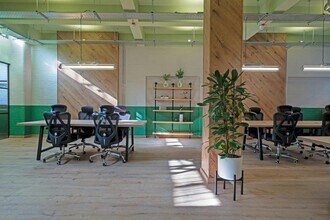 2-20 Scrutton St, London to rent Interior Photo- Image 1 of 6