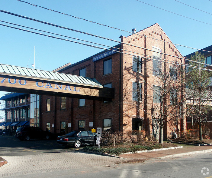 740 Canal St, Stamford, CT for rent - Building Photo - Image 3 of 3