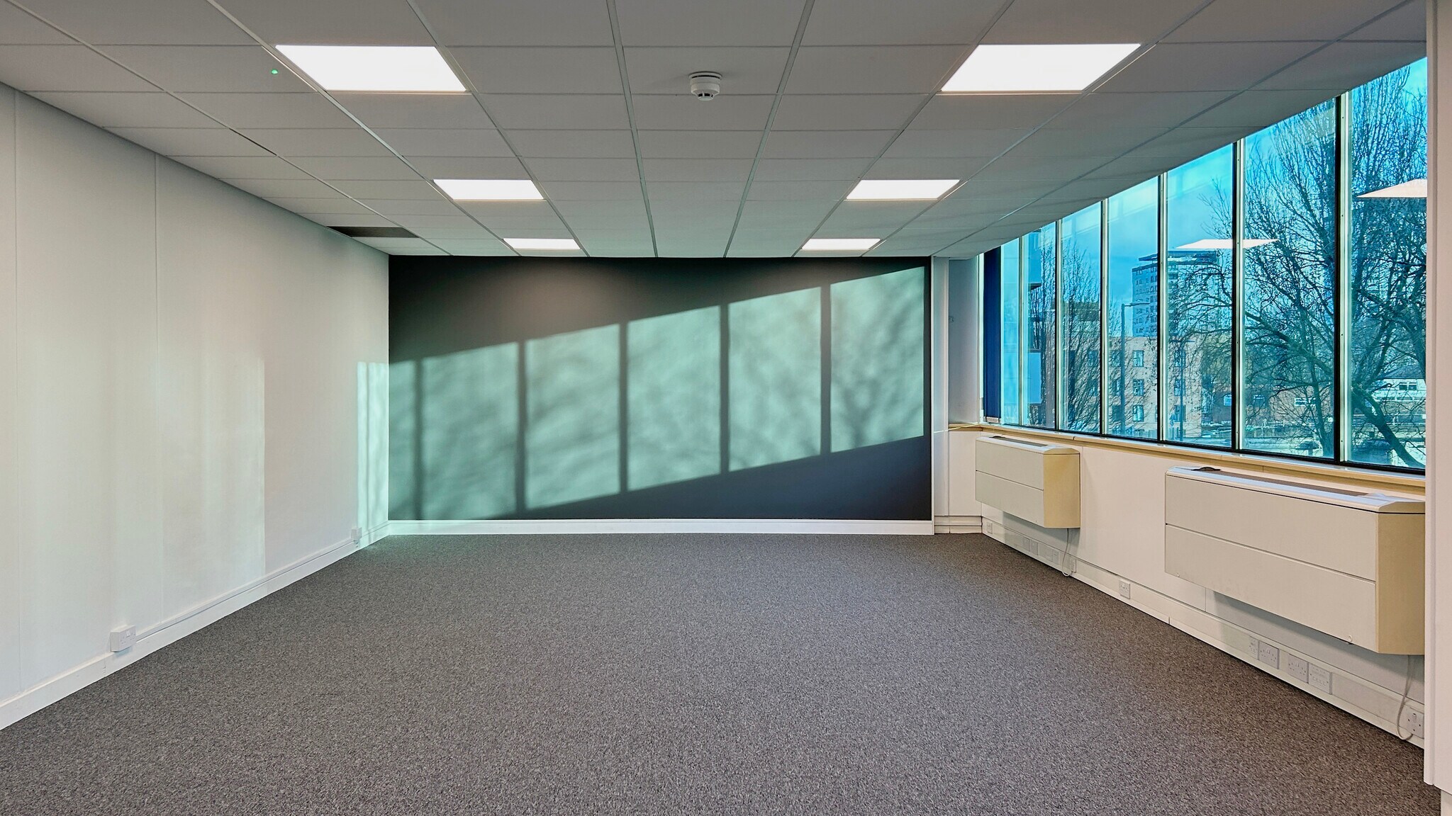 Albert St, Manchester to rent Interior Photo- Image 1 of 12