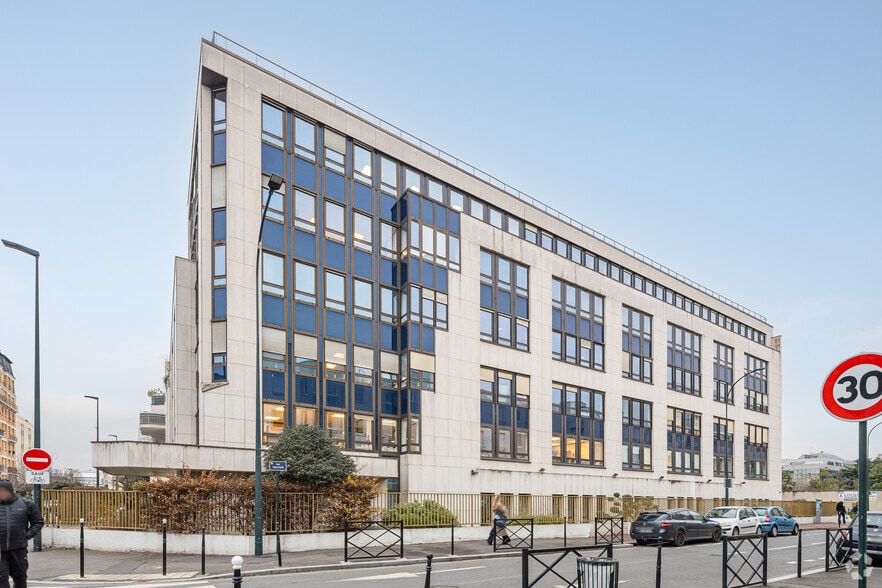 37-39 Rue De Neuilly, Clichy to rent - Building Photo - Image 3 of 5