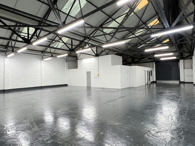 Wilson Pl, East Kilbride to rent - Building Photo - Image 3 of 7