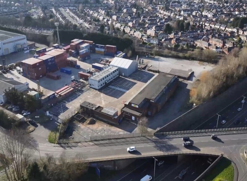 Cakemore Rd, Rowley Regis to rent - Building Photo - Image 1 of 2