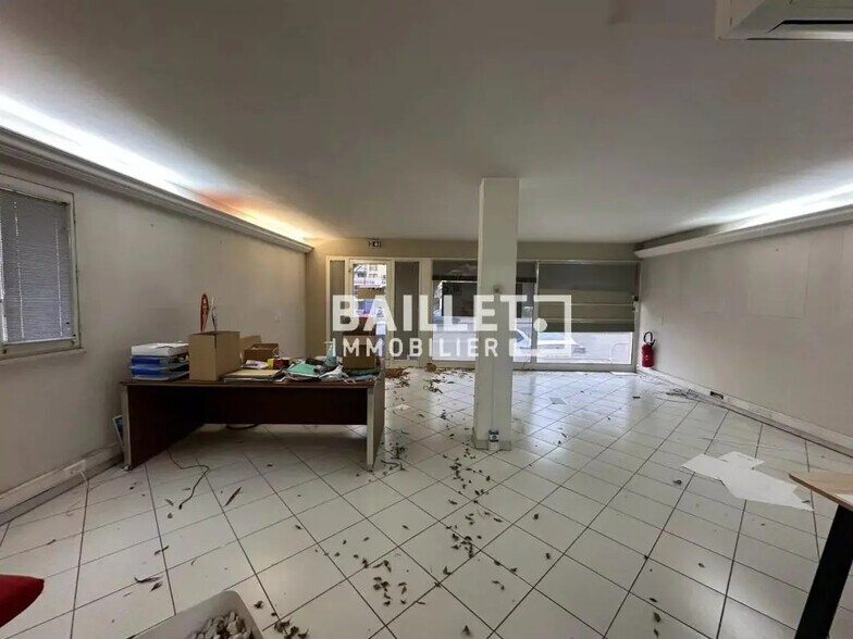 Industrial in Le Cannet to rent - Interior Photo - Image 2 of 13