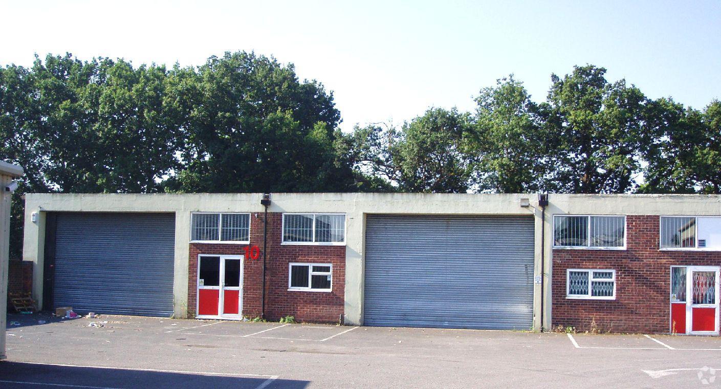 7-10 Metcalf Way, Crawley for sale Primary Photo- Image 1 of 1