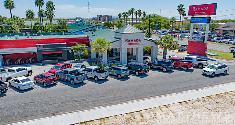 2101 Veterans Blvd, Del Rio, TX for sale - Primary Photo - Image 1 of 14