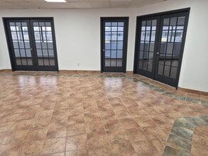 2500 Rue Jean-Perrin, Québec, QC to rent Interior Photo- Image 1 of 3