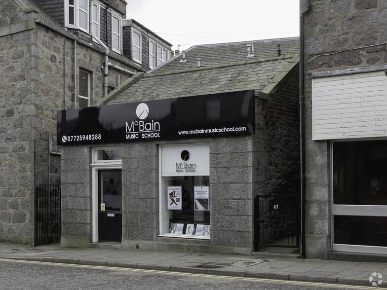 65 Rosemount Pl, Aberdeen to rent - Primary Photo - Image 1 of 2