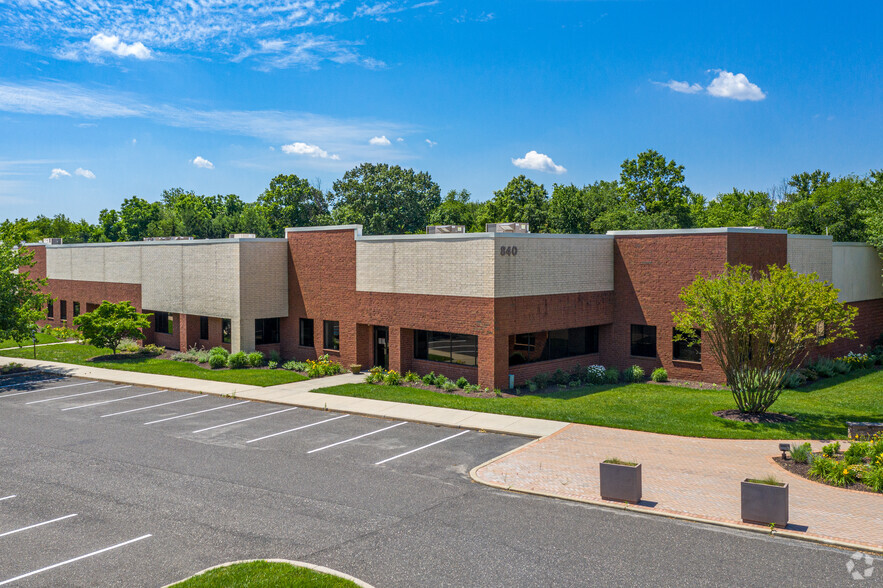 840 N Lenola Rd, Moorestown, NJ for rent - Building Photo - Image 1 of 7