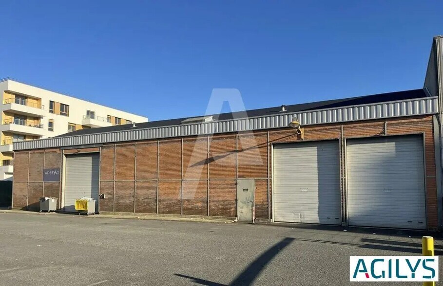 Light Industrial in Massy to rent - Building Photo - Image 3 of 11