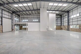 Hall Ave, Ashford to rent Interior Photo- Image 2 of 13