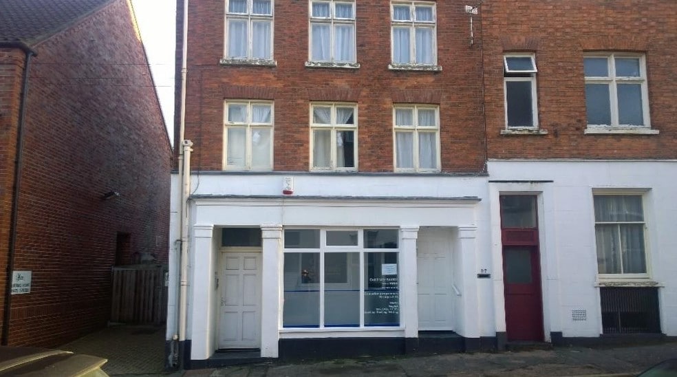 37 Swinegate, Grantham for sale - Primary Photo - Image 1 of 1