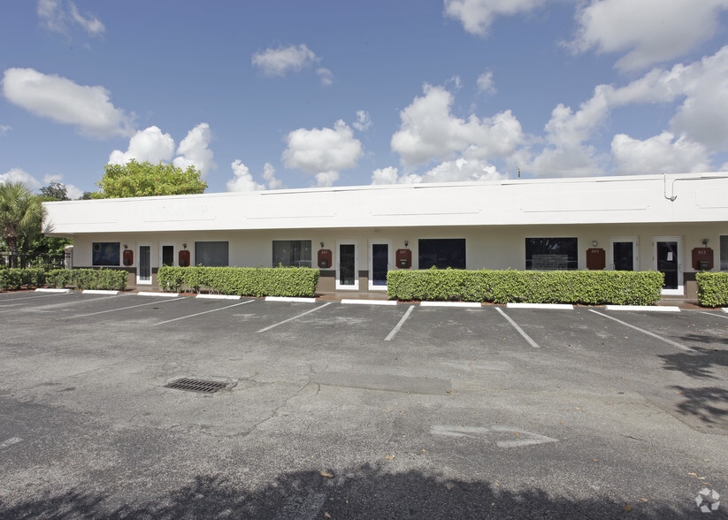 253 SW 27th Ave, Fort Lauderdale, FL for rent - Building Photo - Image 2 of 5