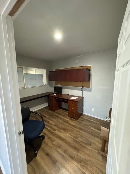 7038 Eckhert Rd, San Antonio, TX to rent - Building Photo - Image 2 of 8