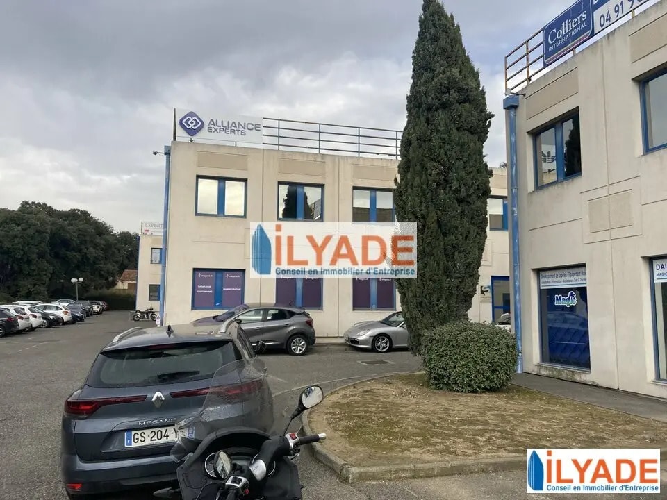 Location Bureaux 140 m² - Photo 1