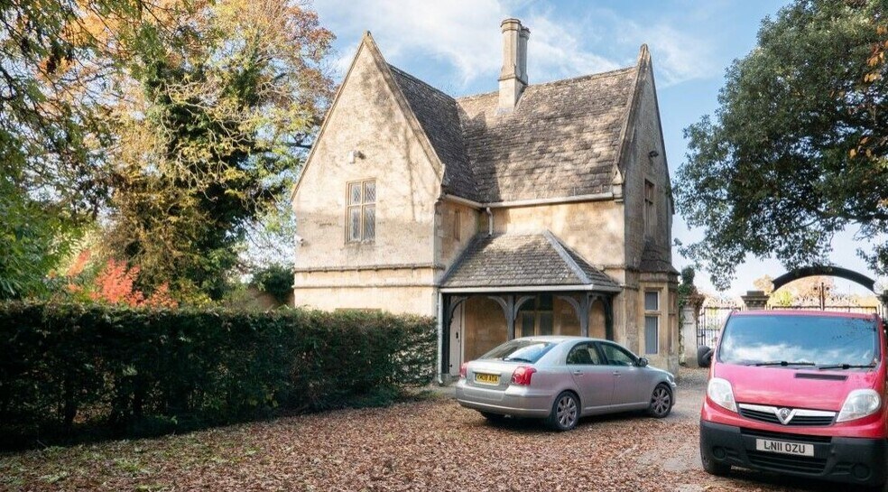 Arle Ct, Cheltenham for sale - Building Photo - Image 2 of 2