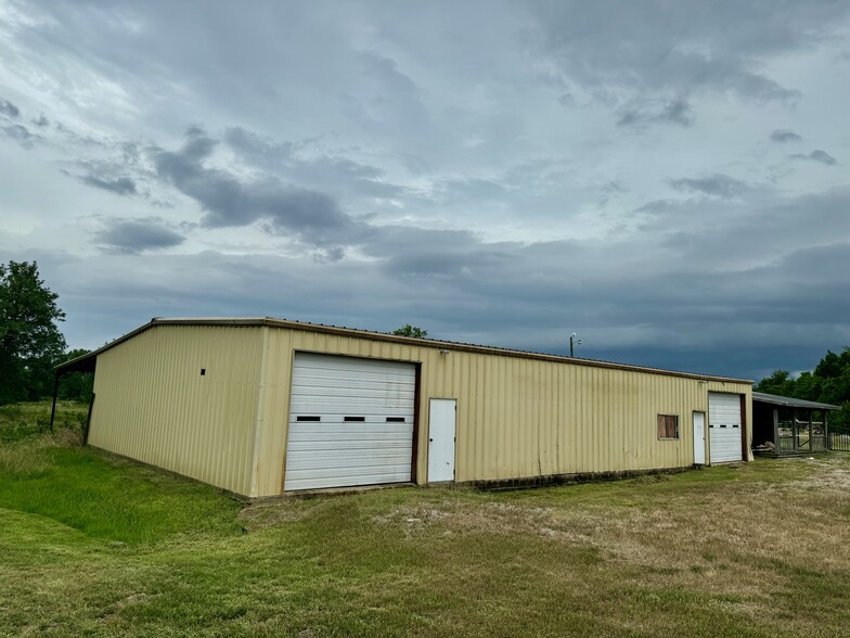 2107 19 & 24 Street hwy, Paris, TX for sale - Building Photo - Image 3 of 17