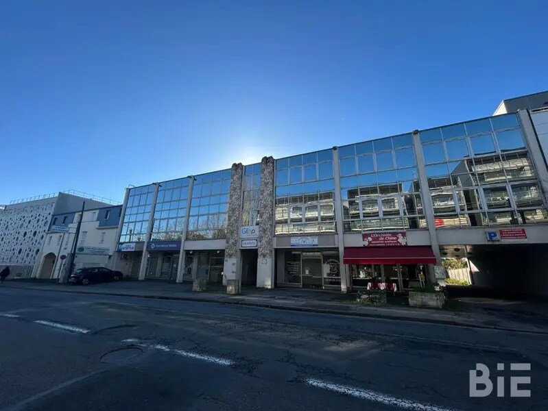 Vente Bureaux 18 m² à 2 226 m² - Photo 1
