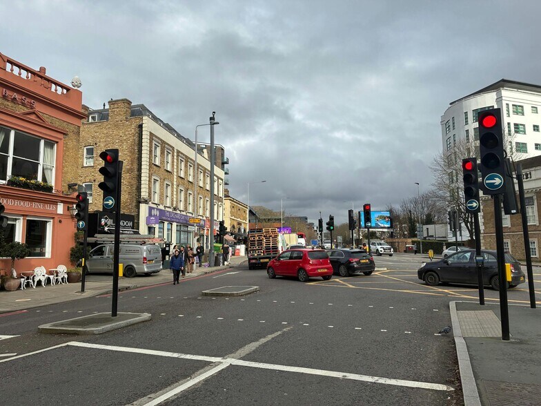 55A Kew Bridge Rd, Brentford for sale - Building Photo - Image 3 of 9