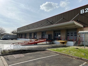 25 Route Du Mole 2 Et 3, Gennevilliers to rent Building Photo- Image 1 of 18