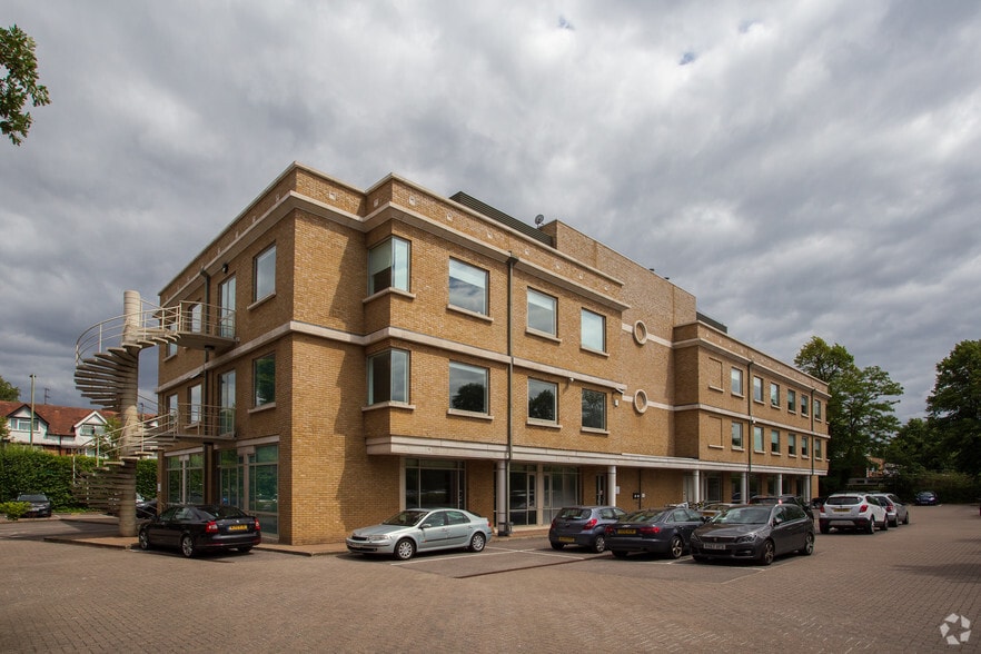 42-50 Hersham Rd, Walton On Thames to rent - Building Photo - Image 2 of 6