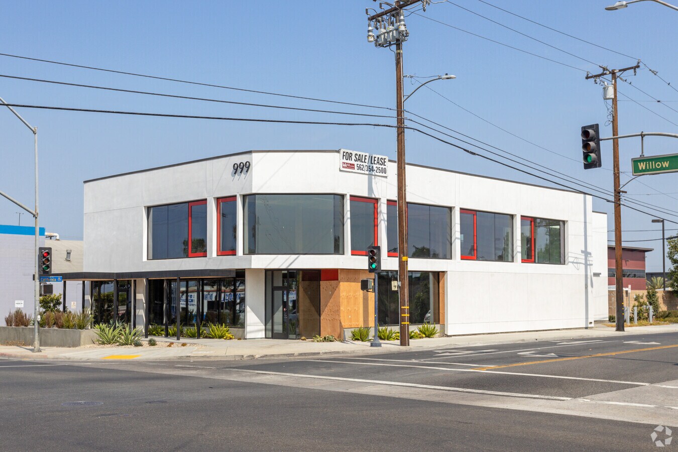 999 E Willow St, Signal Hill 90755