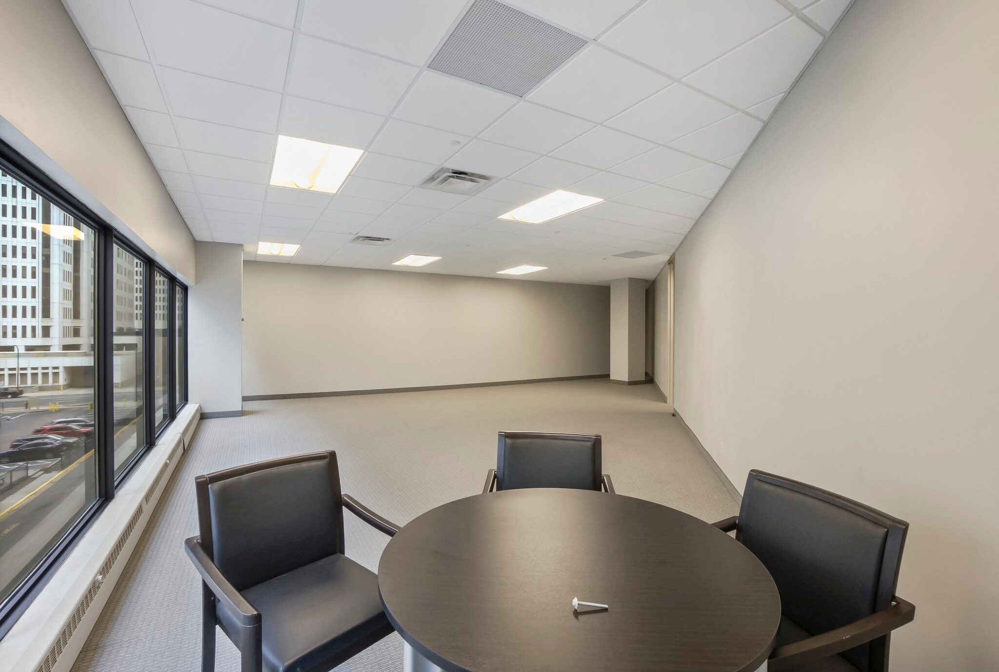 330 2nd Ave S, Minneapolis, MN to rent Interior Photo- Image 1 of 4