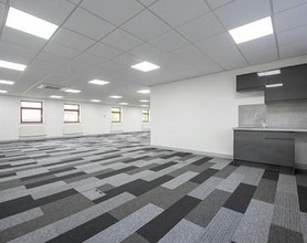 Bruntcliffe Rd, Morley to rent Interior Photo- Image 2 of 3