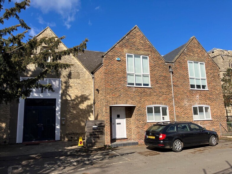 First Turn, Oxford for sale - Primary Photo - Image 1 of 1