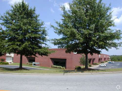 3715 Atlanta Industrial Pky N, Atlanta, GA for rent - Building Photo - Image 2 of 8