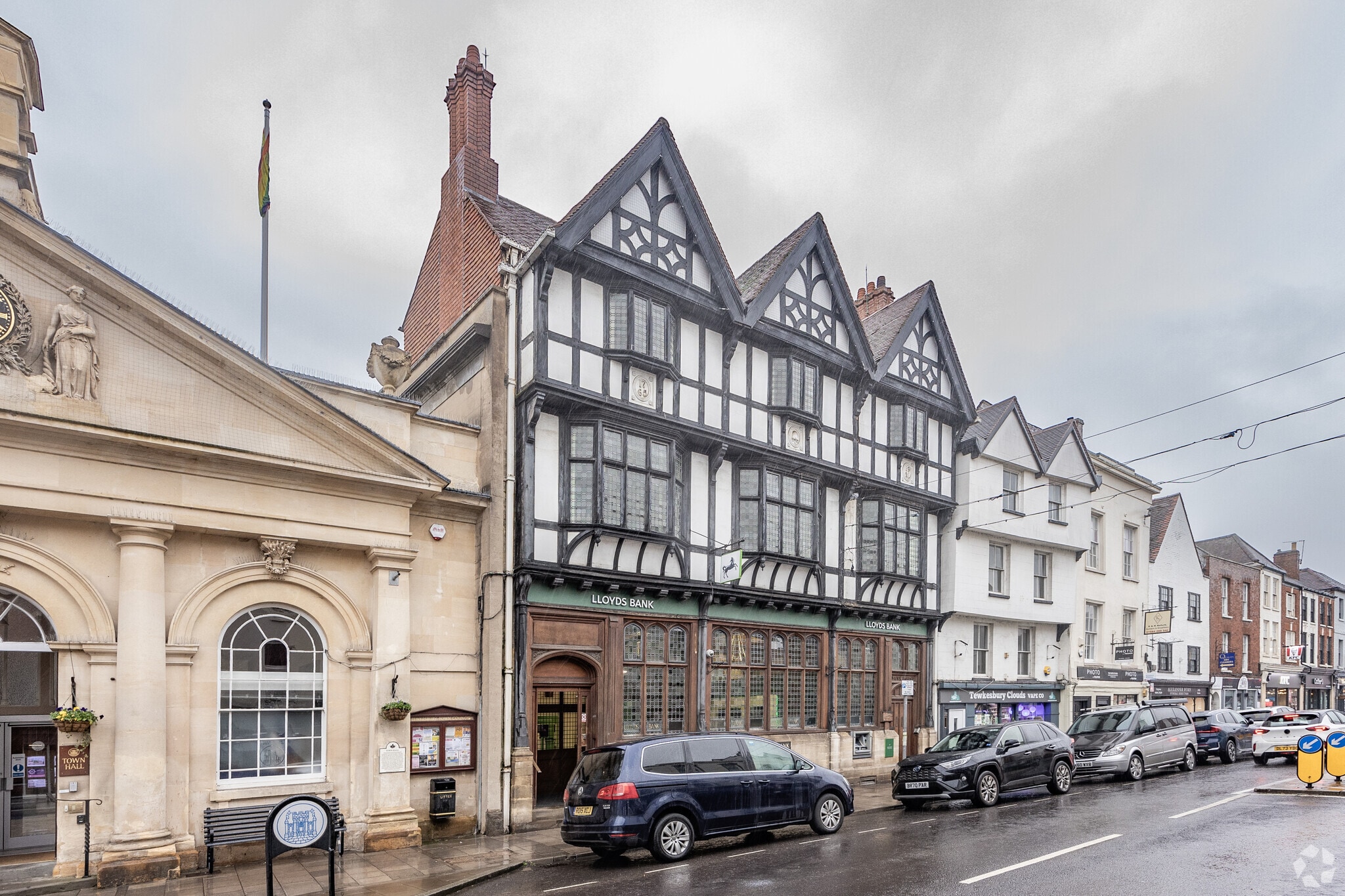 19 High St, Tewkesbury to rent Primary Photo- Image 1 of 9