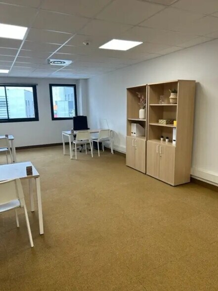 Office in Montpellier to rent - Building Photo - Image 3 of 9