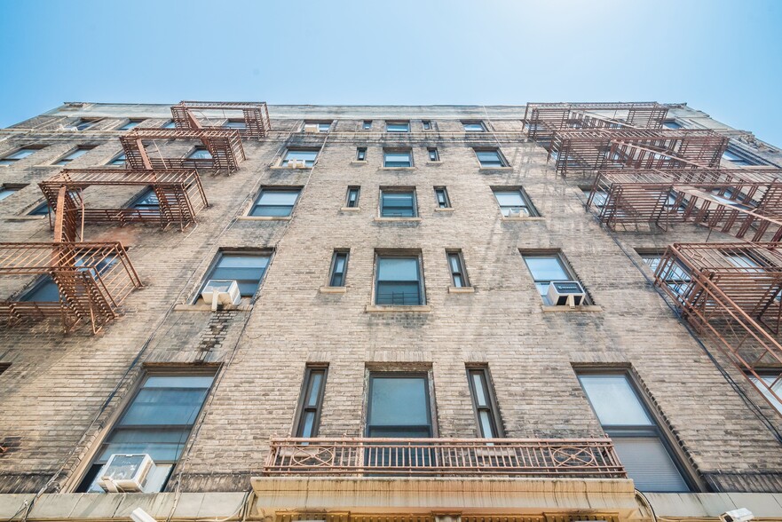 580 Saint Nicholas Ave, New York, NY for sale - Building Photo - Image 2 of 29