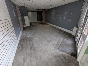31 Oxford St, Swansea to rent Interior Photo- Image 2 of 8