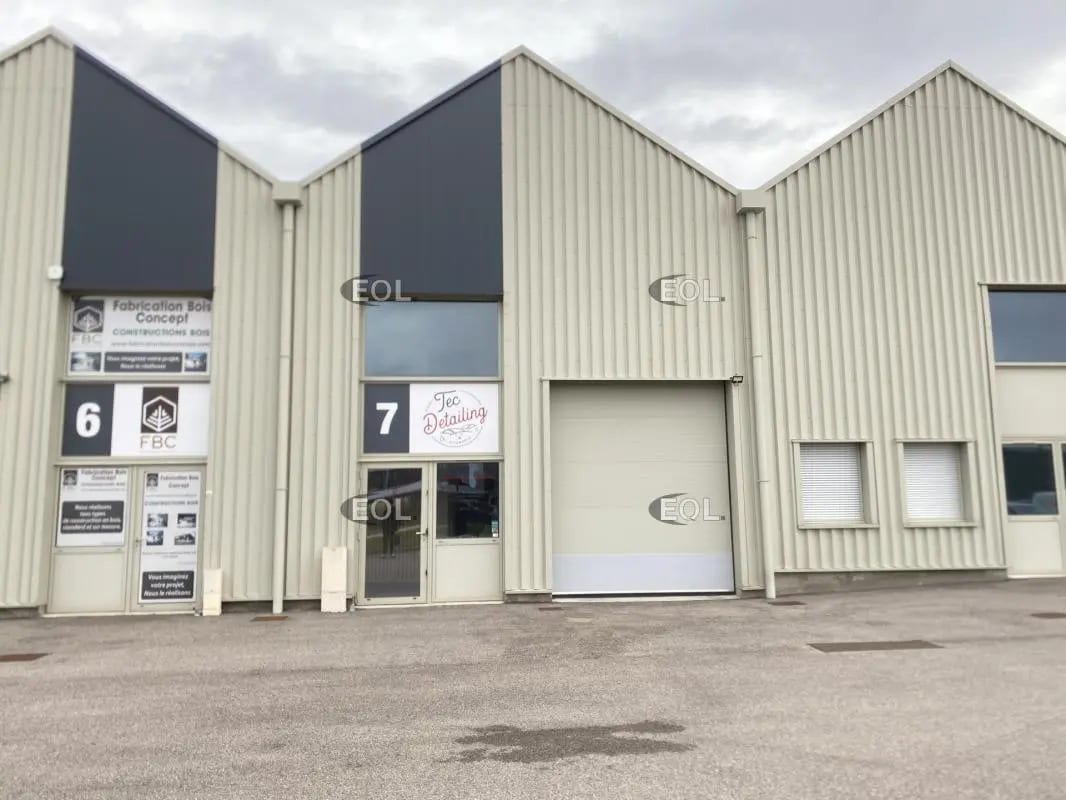 Light Industrial in Genas to rent Building Photo- Image 1 of 8