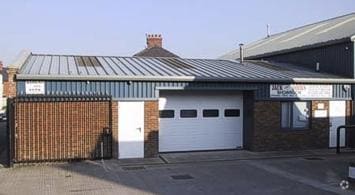 Shaw Ln, Barnsley to rent - Primary Photo - Image 1 of 1