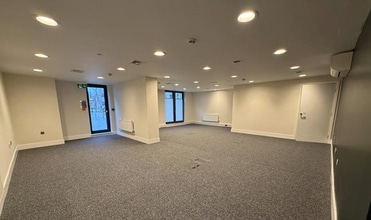 2 Baltimore Wharf, London to rent Interior Photo- Image 1 of 4