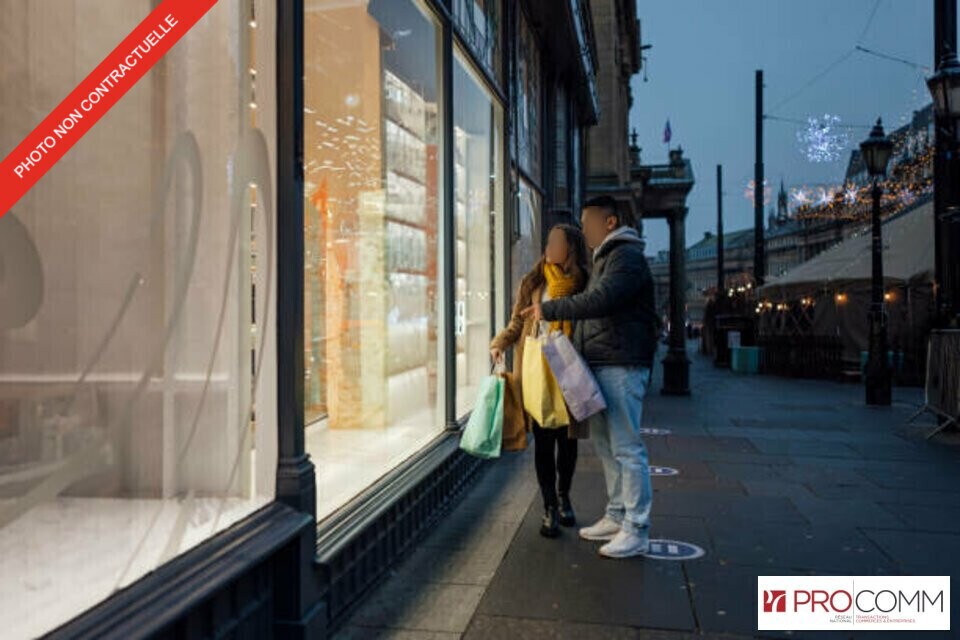 Retail in Fontenay-sous-Bois to rent Building Photo- Image 1 of 4