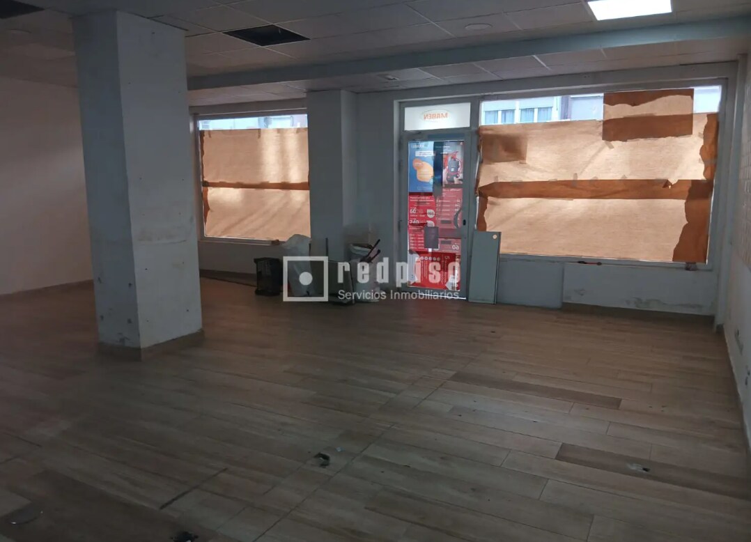 Móstoles, MAD 28936 - Unit 1 - - Interior Photo - Image 1 of 4