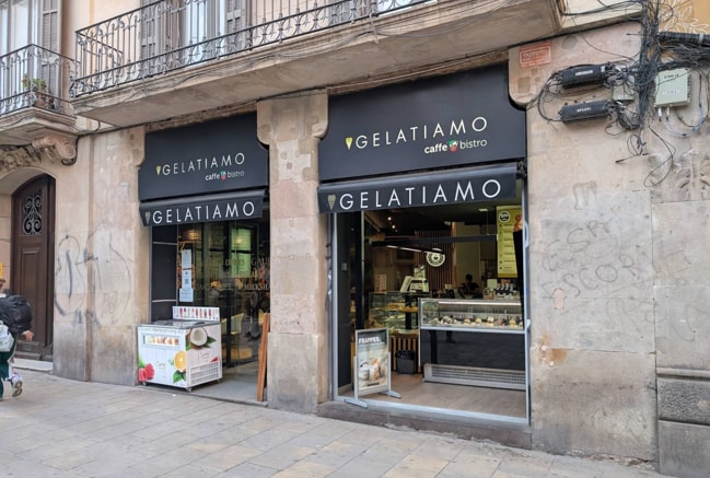 Retail in Barcelona, Barcelona to rent Interior Photo- Image 1 of 21