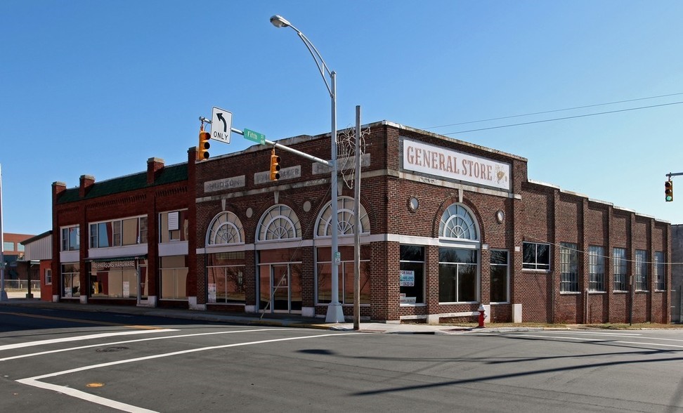 736 S Main St S, Burlington, NC for sale - Building Photo - Image 1 of 1