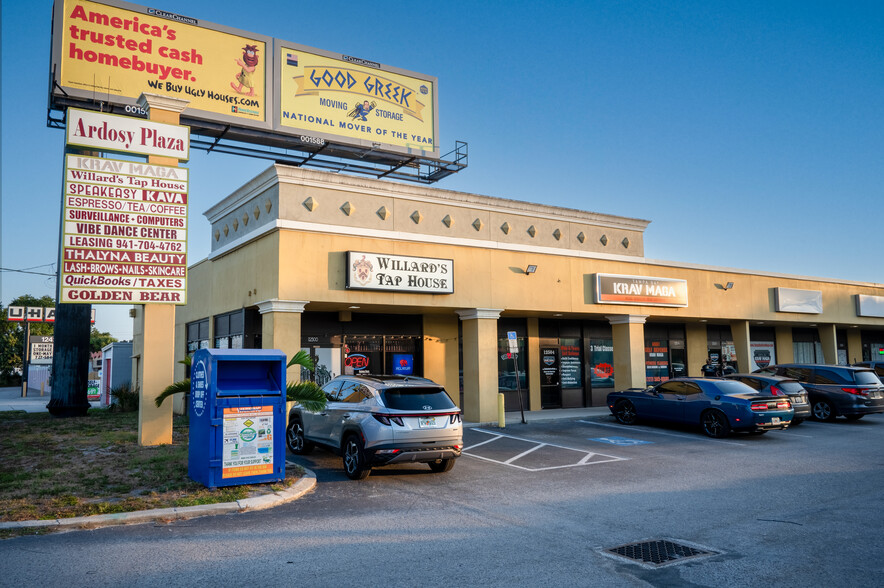 12500 Starkey Rd, Largo, FL for rent - Building Photo - Image 3 of 8