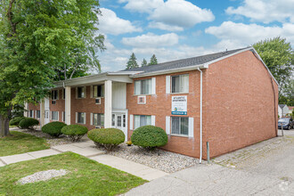 909 E Jolly Rd, Lansing, MI for sale Primary Photo- Image 1 of 14