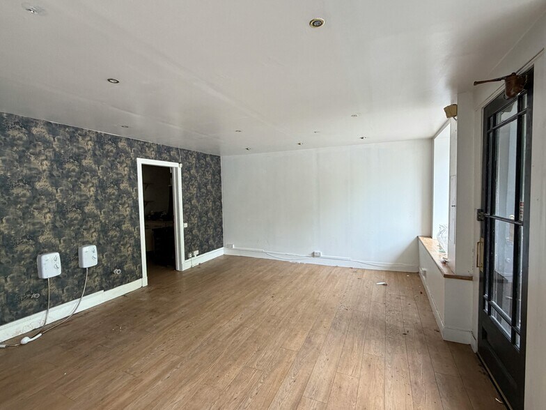 120 Logie St, Dundee to rent - Building Photo - Image 3 of 11