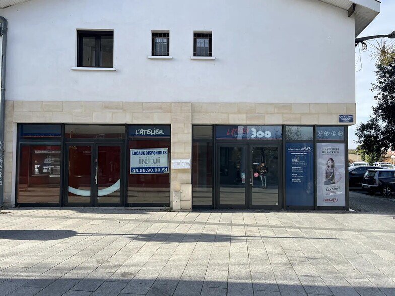 Retail in Pessac to rent - Building Photo - Image 1 of 7