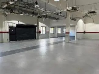 Light Industrial in Nanterre to rent - Building Photo - Image 3 of 29