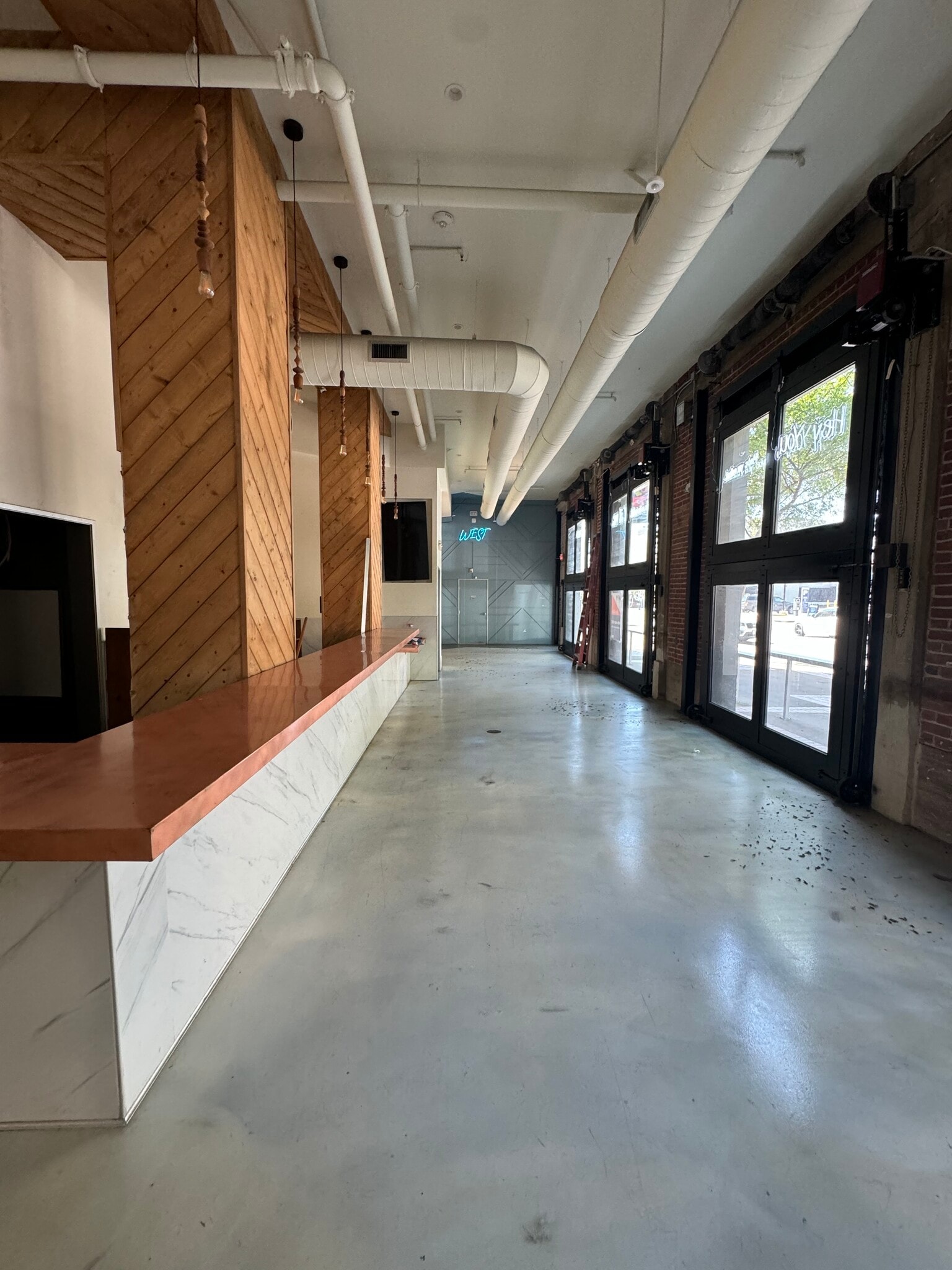 701 Island Ave, San Diego, CA to rent Interior Photo- Image 1 of 5